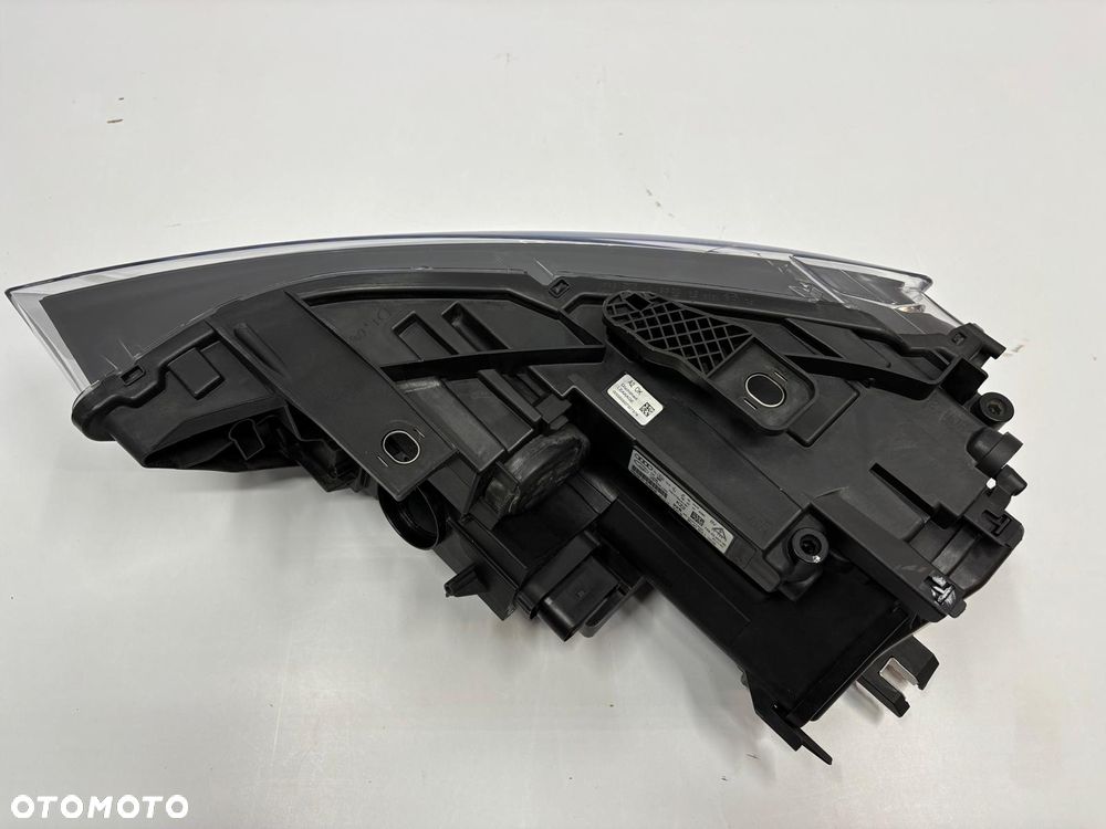 Audi Q3 8U0 Lampa Prawa Przód Przednia 8U0941006 - 6