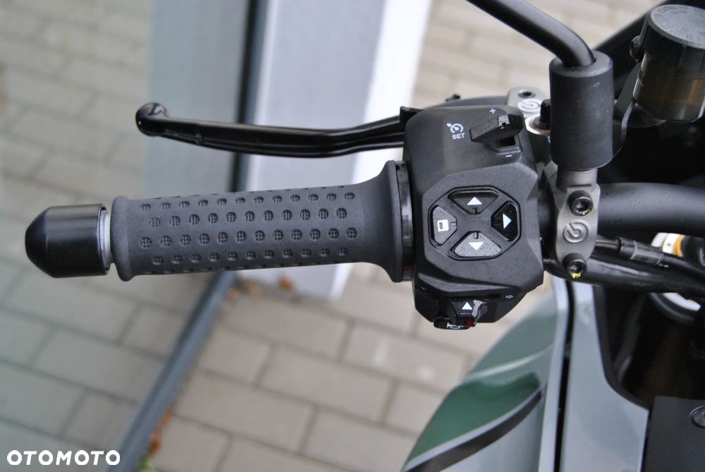 Moto Guzzi V100 Mandello - 25