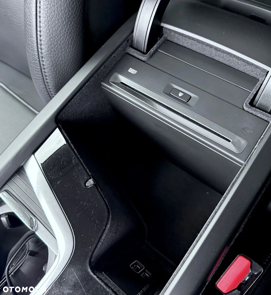 Volvo V90 D3 Geartronic Momentum Pro - 30