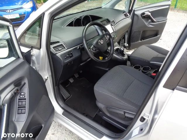 Toyota Verso 1.8 Prestige 7os EU6 - 10