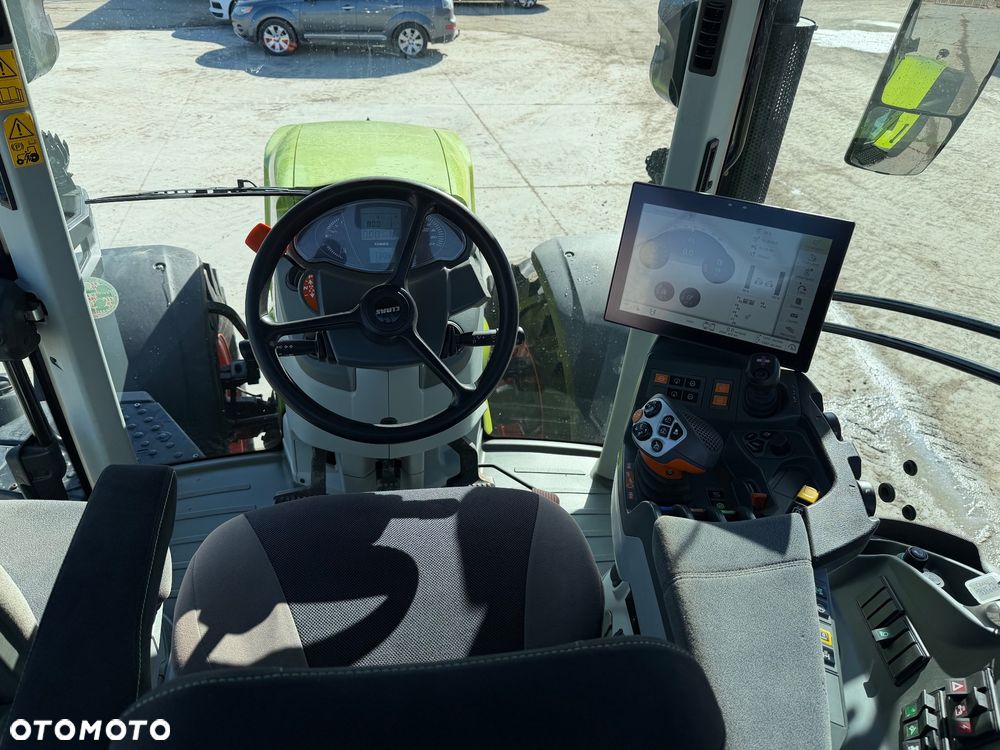 Claas AXION 870 - 12