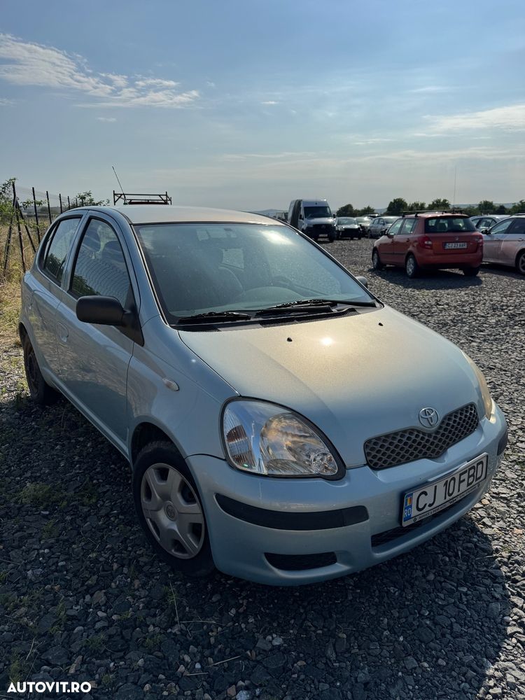 Toyota Yaris 1.0 Base AC - 8