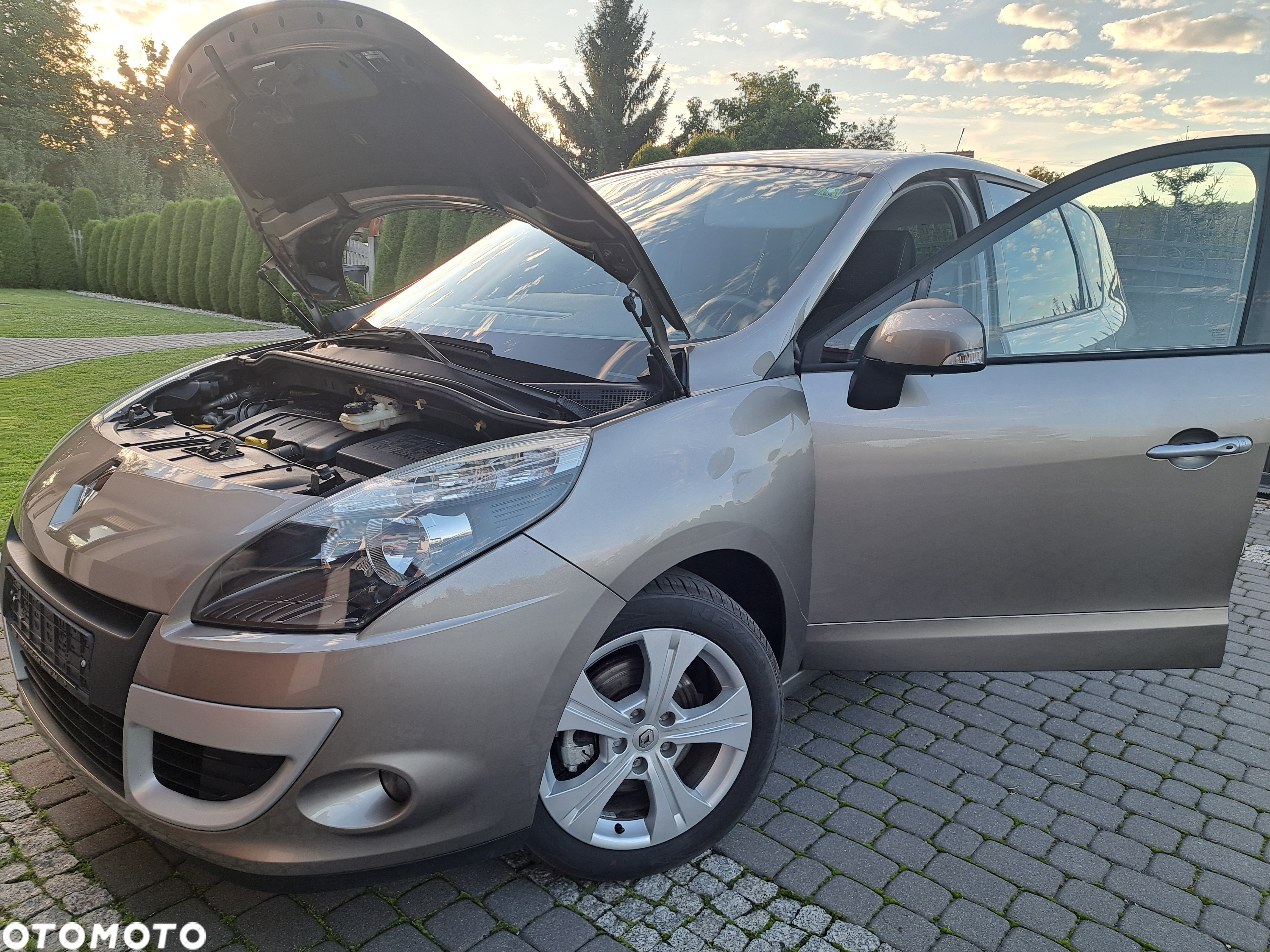 Renault Scenic 1.4 16V TCE TomTom Edition - 36