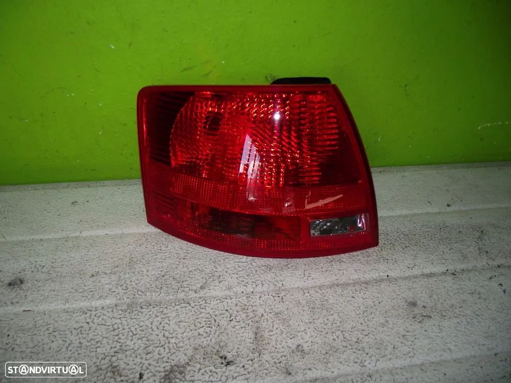 Farolim de Trás Esquerdo Audi A4 Sw - 2004 / 2007 - 1