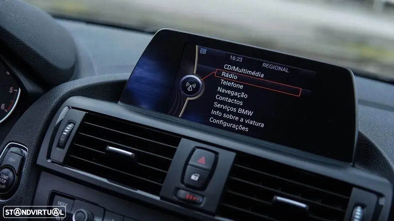 BMW 118 d Line Urban - 29