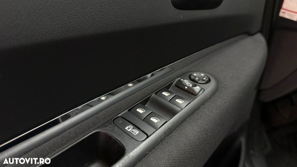 Peugeot 5008 1.6 THP Active - 25