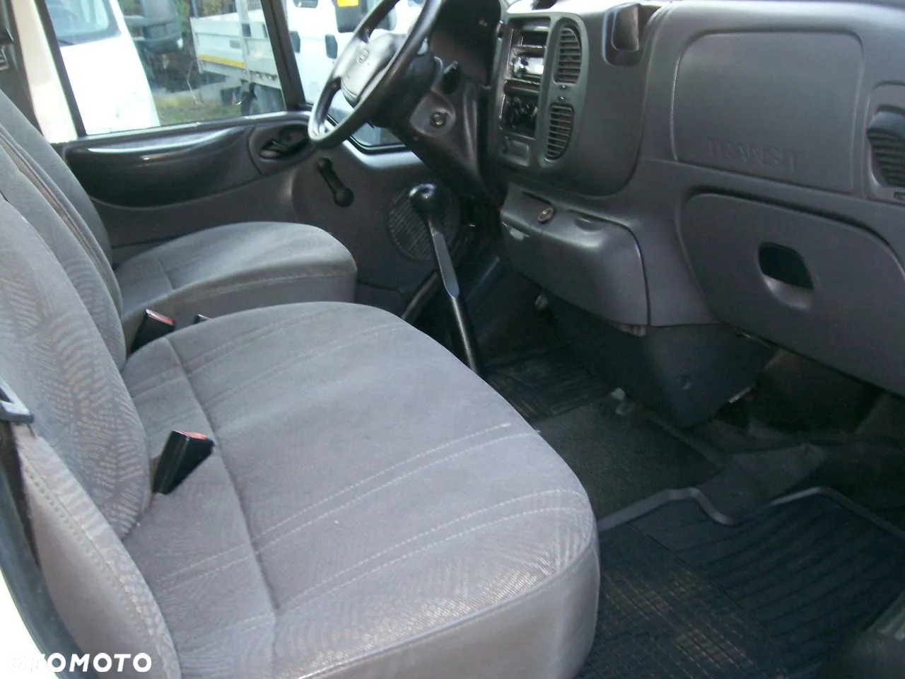 Ford Transit - 11