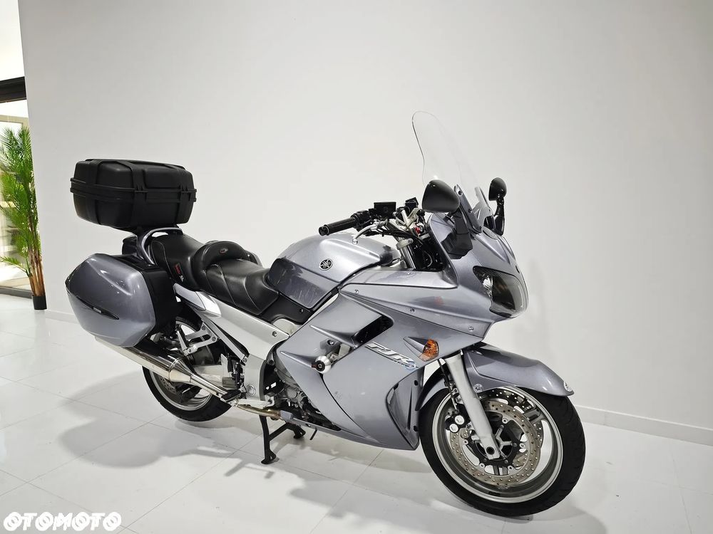 Yamaha FJR - 12