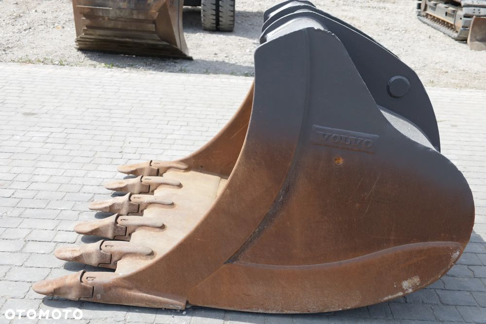 Duża Łyżka kopiąca Volvo 2m3 do gąsienicy EC300, EC350, CAT 330, PC290LC, DX300, R 934 - 11