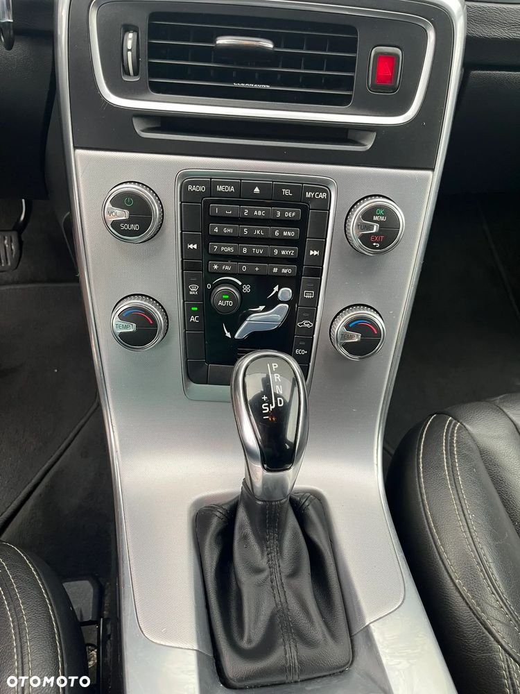 Volvo V60 D3 Drive-E Kinetic - 10
