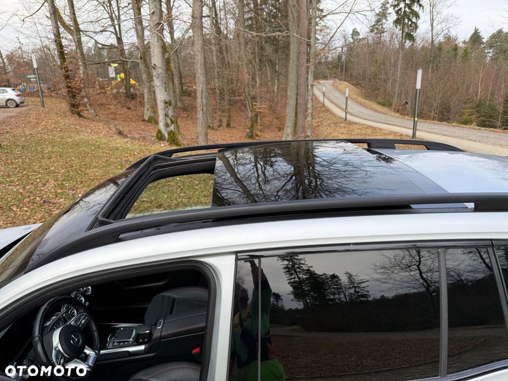 Mercedes-Benz GLB - 18