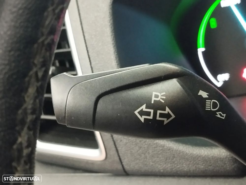 Ford Tourneo Custom 1.0 EcoBoost Titanium PHEV - 25