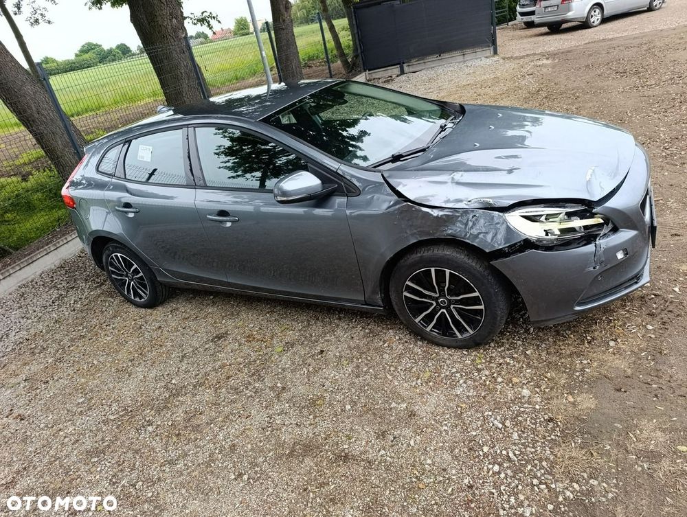 Volvo V40 - 33