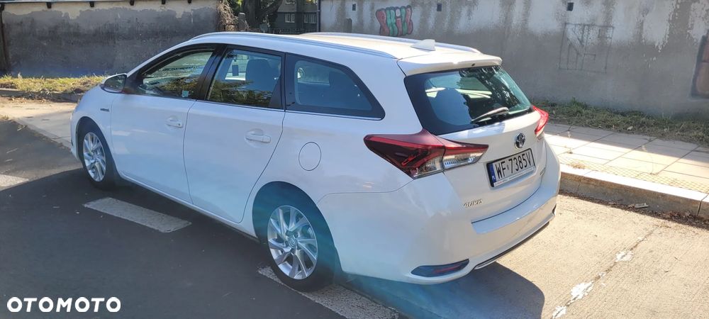 Toyota Auris 2016 photo 2