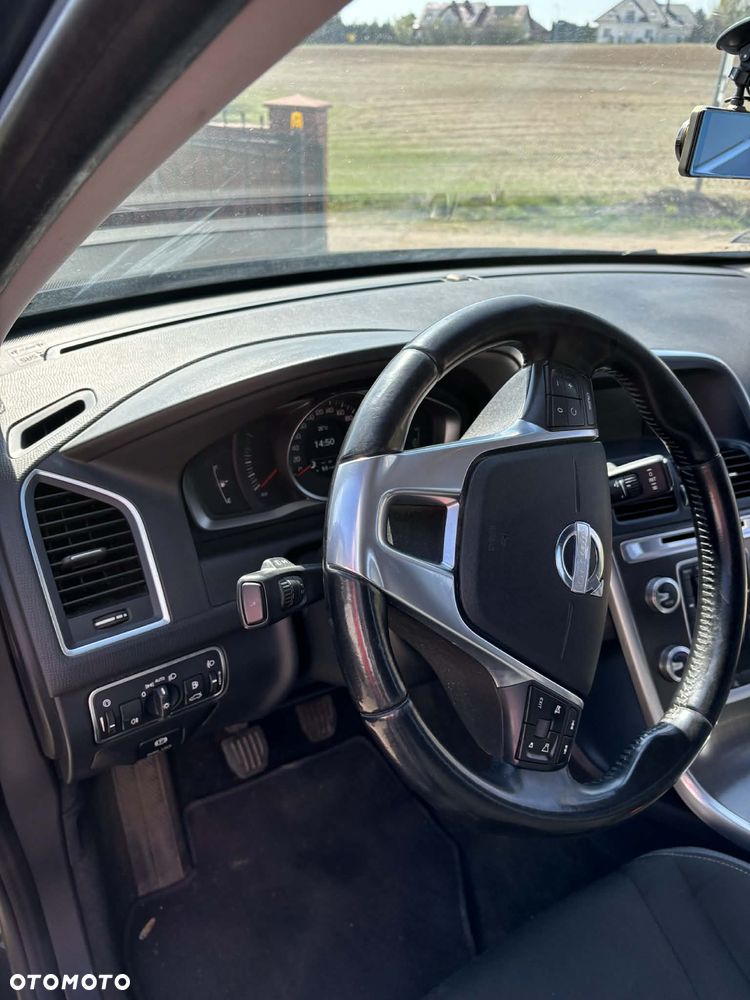 Volvo XC 60 D3 Momentum - 14