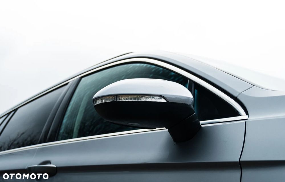 Volkswagen Passat Variant 2.0 TDI Business DSG - 12