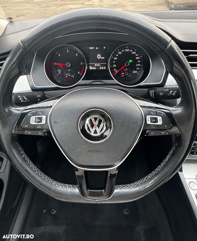 Volkswagen Passat 1.6 TDI (BlueMotion Technology) DSG Comfortline - 10