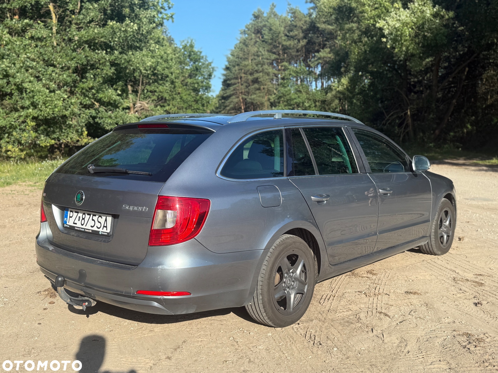 Skoda Superb 2.0 TDI Family DSG - 6