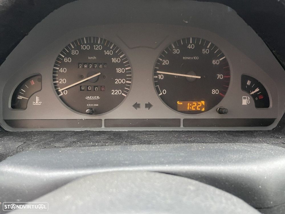 Peugeot 106 1.1 Color Line - 9