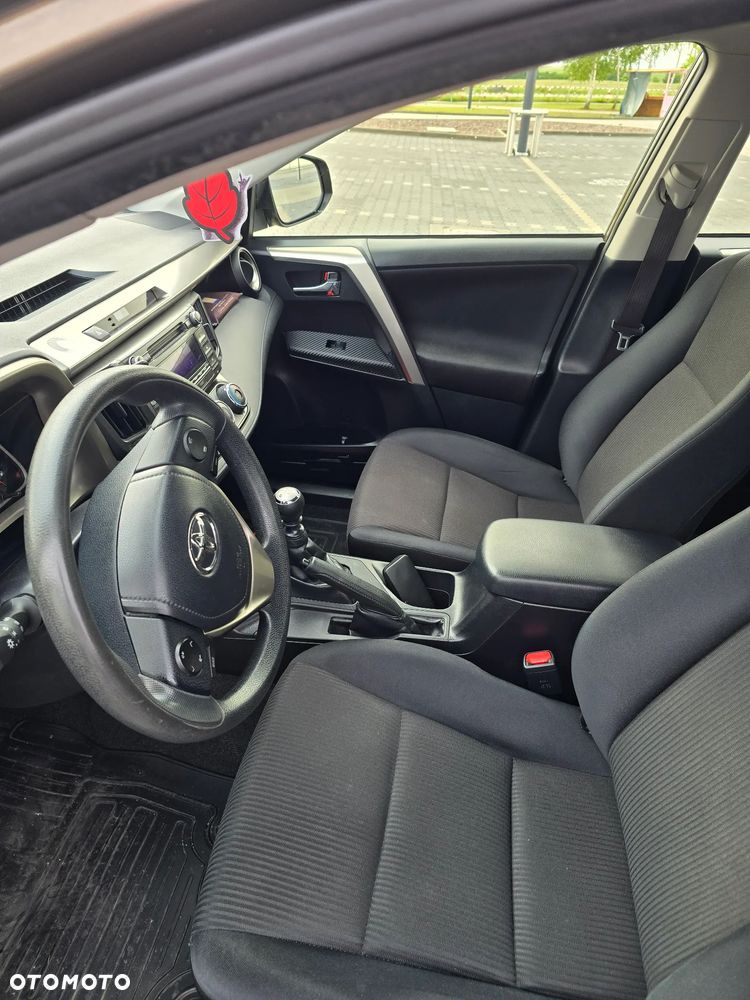 Toyota RAV4 - 9