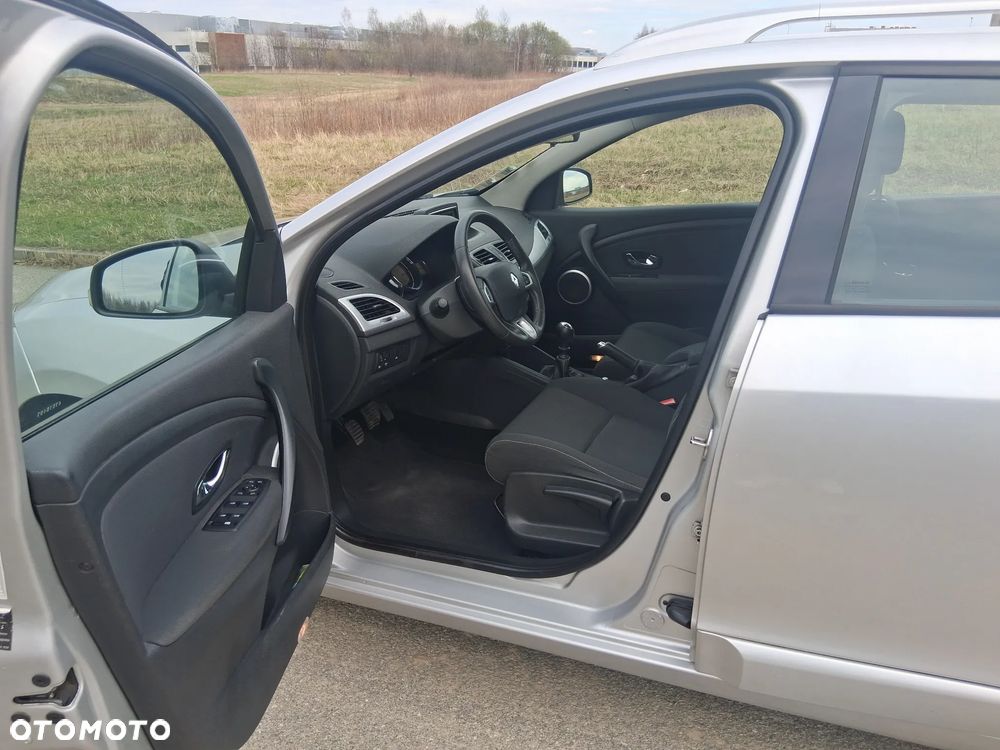 Renault Megane ENERGY dCi 110 Start & Stop LIMITED - 15