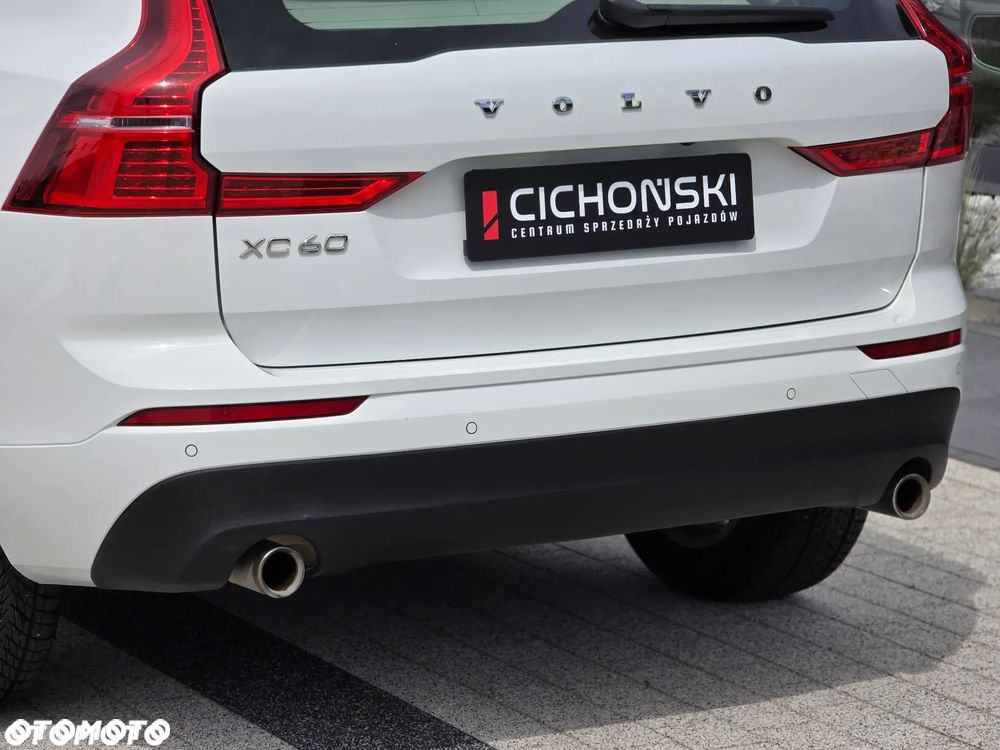 Volvo XC 60 T4 Momentum Pro - 12