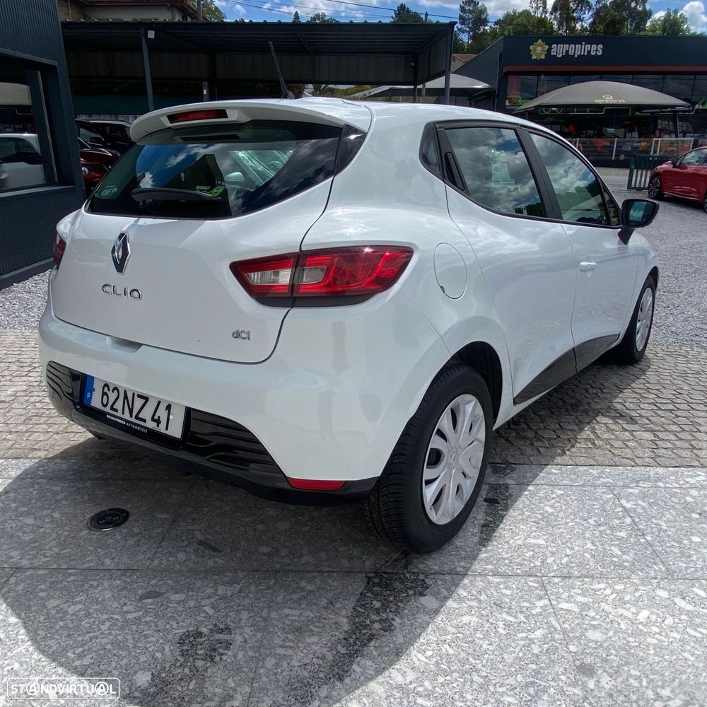 Renault Clio - 2