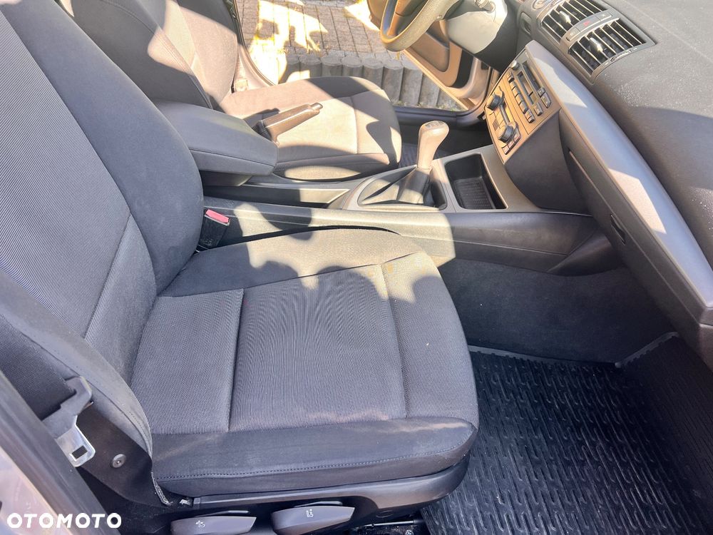 BMW Seria 1 118d - 23