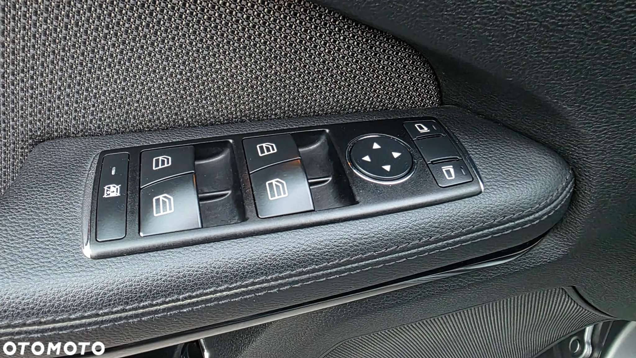 Mercedes-Benz Klasa E 200 Kompressor Avantgarde - 19