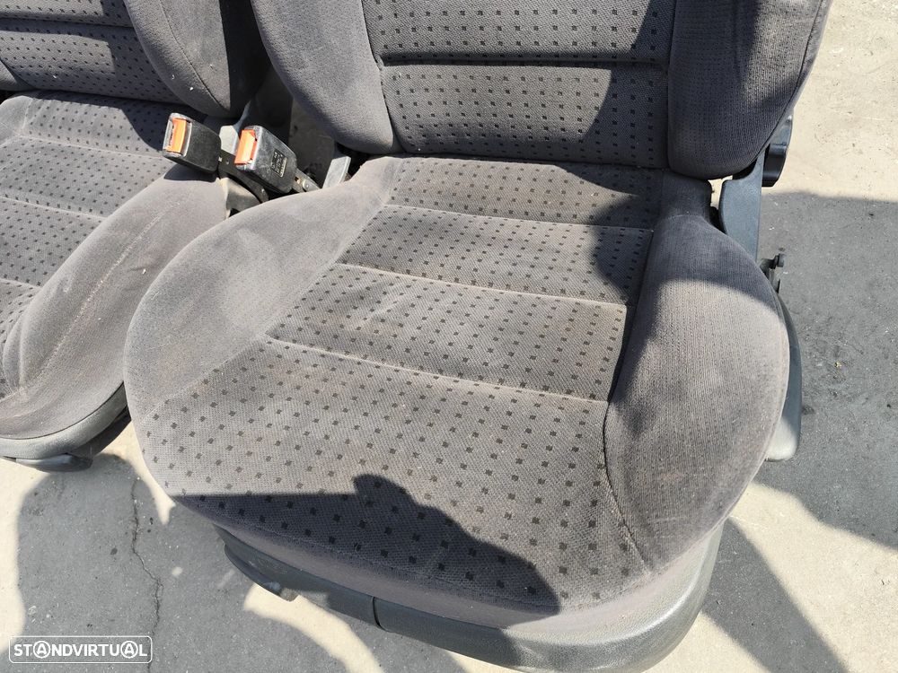 Vw Golf IV 4 - BANCOS FRENTE - 3