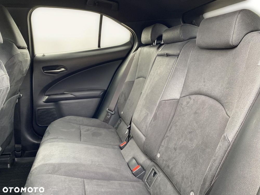 Lexus UX 250h GPF Business 2WD - 16