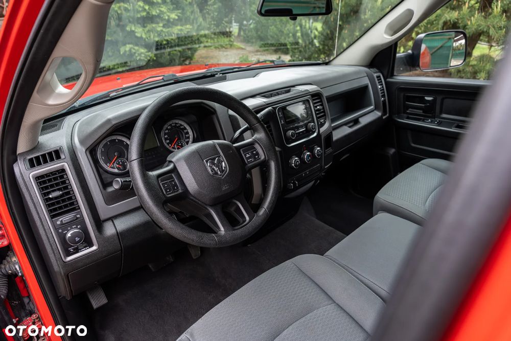 RAM 1500 Quad Cab Sport - 24