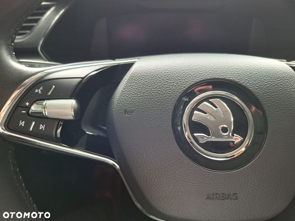 Skoda Superb 2.0 TSI Ambition DSG - 32