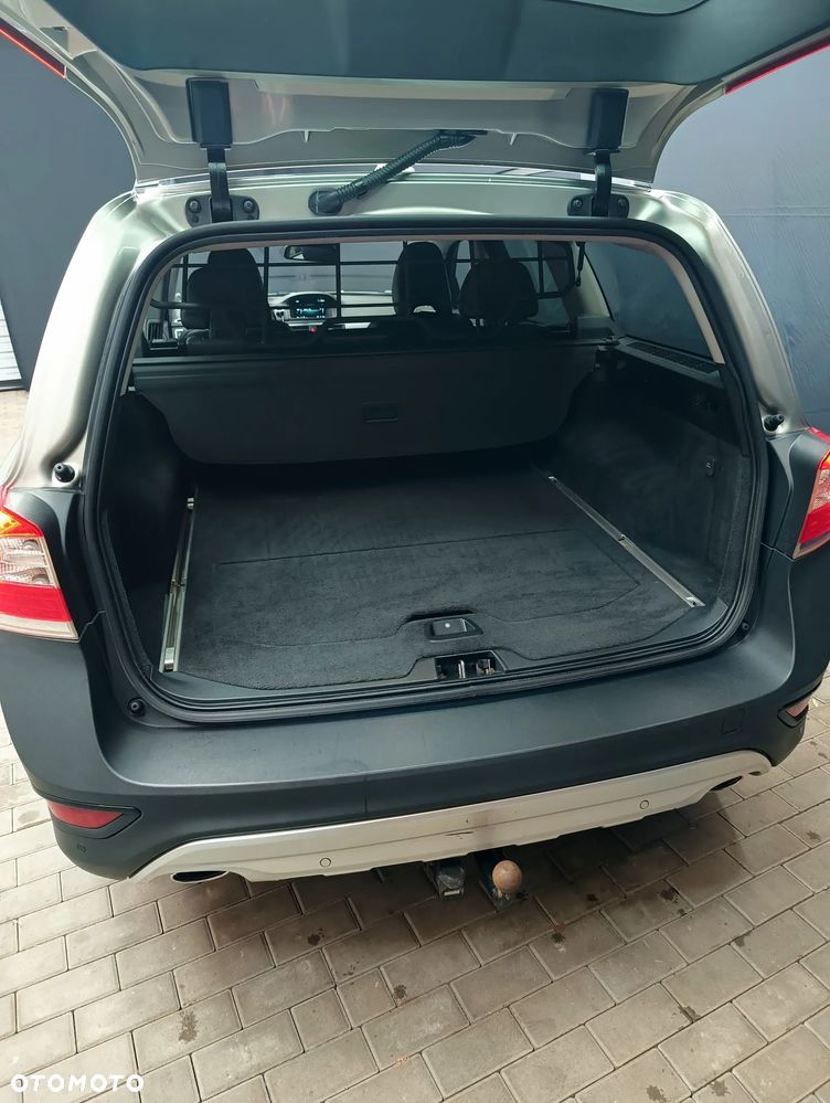 Volvo XC 70 - 13