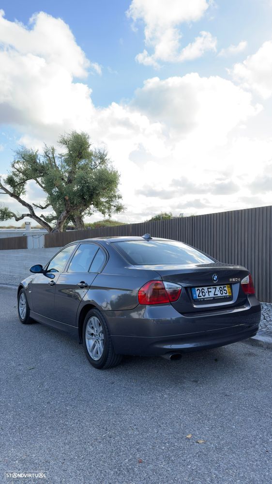 BMW 320 d - 4