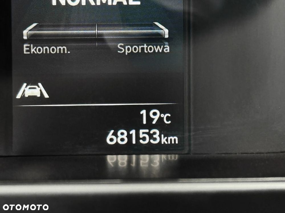 Hyundai Elantra 1.6 Smart CVT - 33