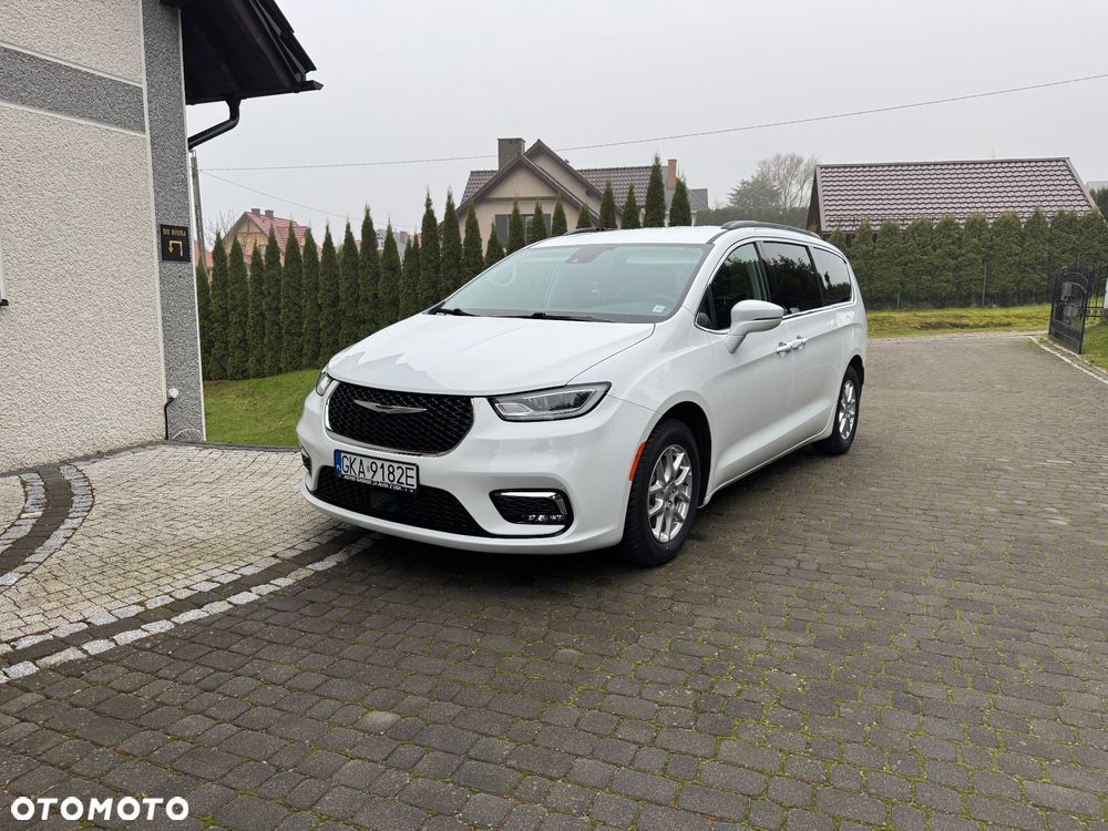 Chrysler Pacifica - 27