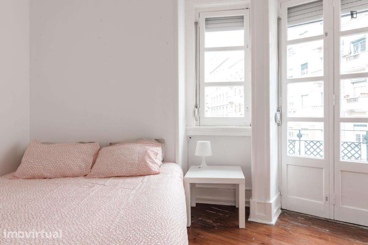 Quarto - localizado em Alameda Lisbon - Grande imagem: 2/14