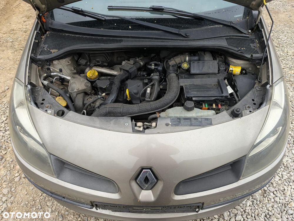 Renault Clio III na części - 10