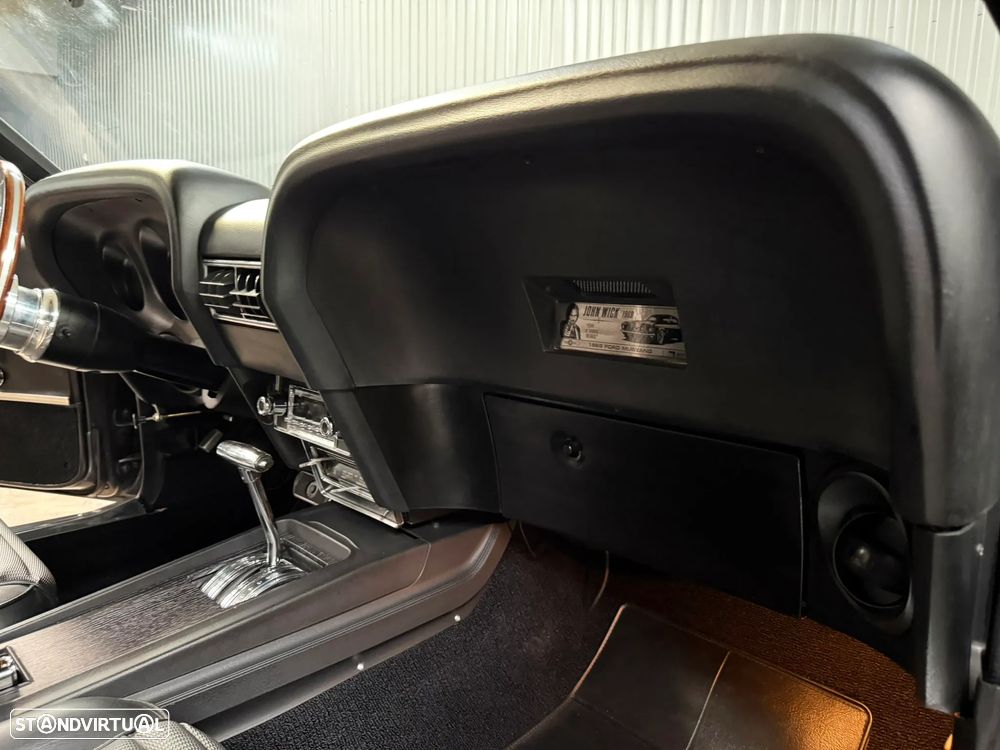 Ford Mustang - 37