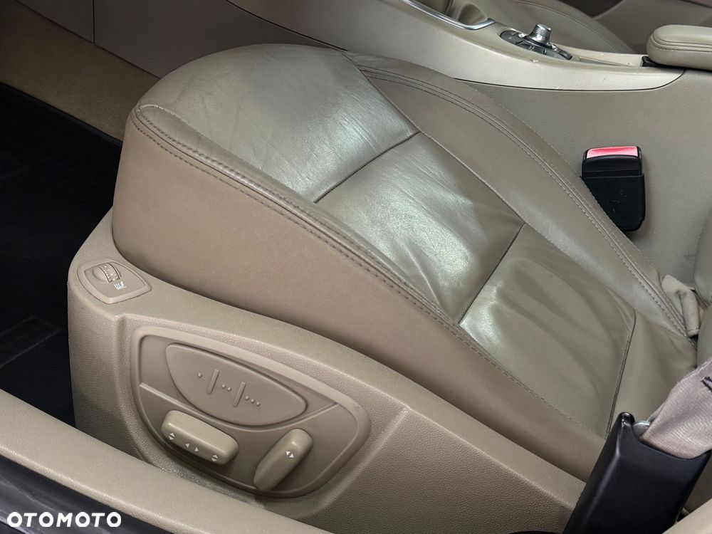 Renault Laguna 2.0 dCi Initiale - 11