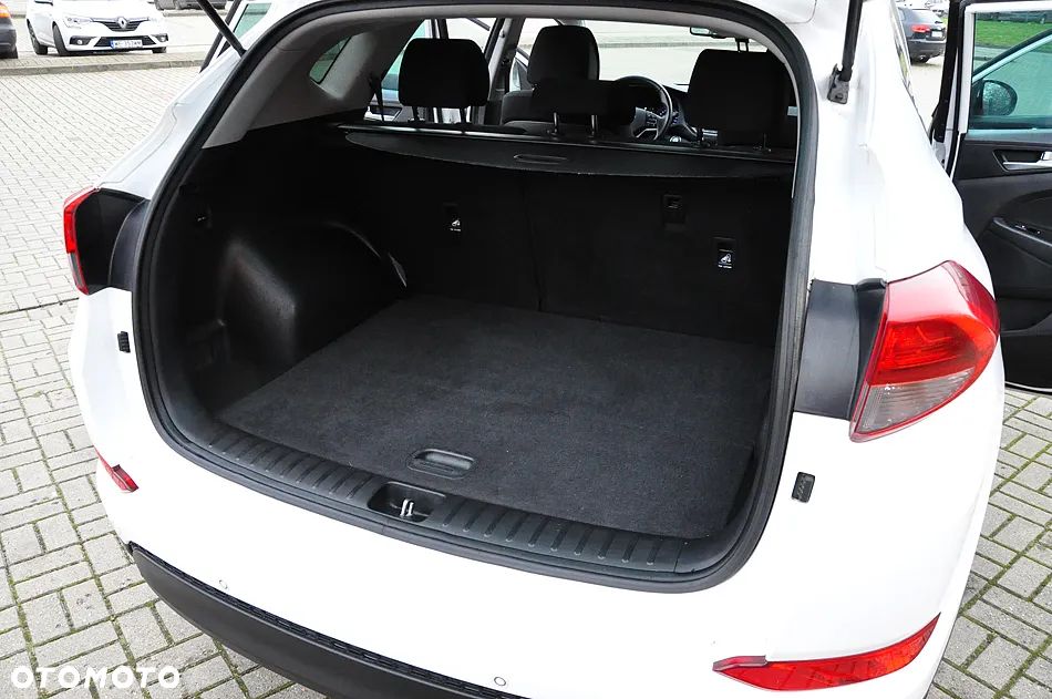 Hyundai Tucson blue 1.7 CRDi 2WD DCT Premium - 38