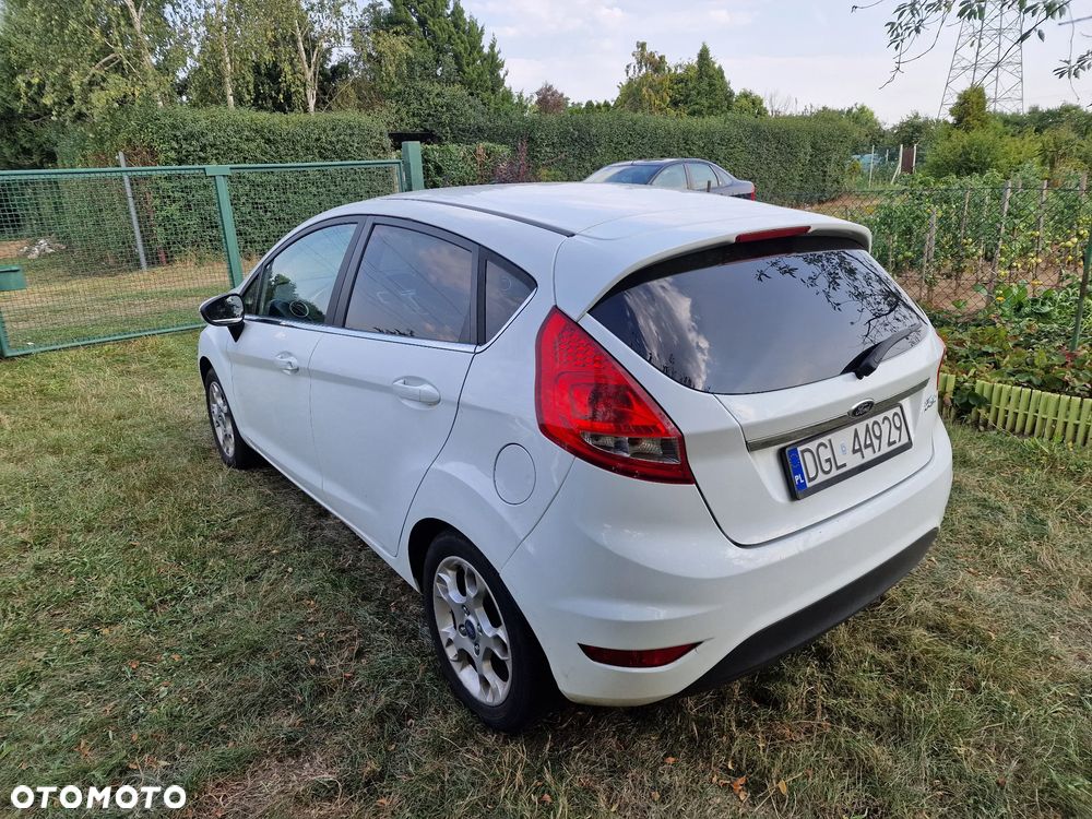 Ford Fiesta - 8
