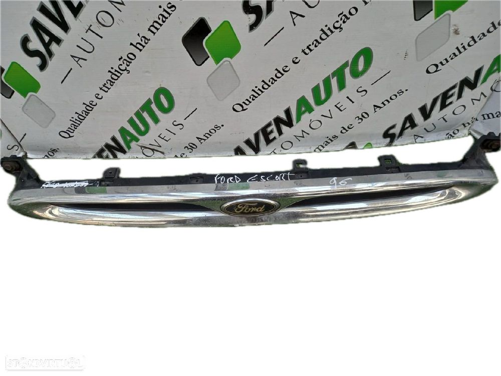 Grelha Frente / Frontal Ford Escort 95 Caixa (Avl) - 1