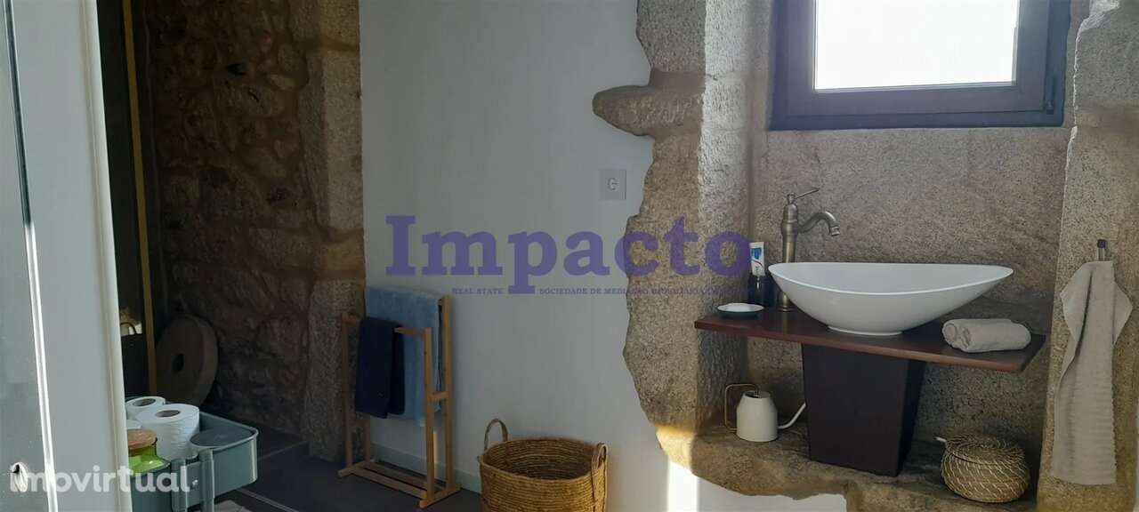 Moradia T3 restaurada Vale de Cambra - Grande imagem: 2/10