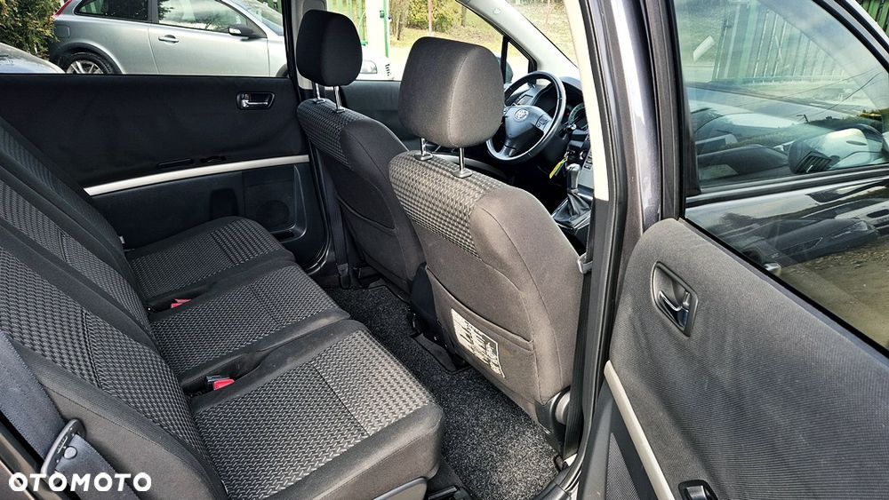 Toyota Corolla Verso 1.8 Premium + 7os - 35