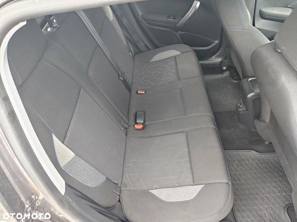 Peugeot 2008 1.2 Pure Tech Style S&S - 21