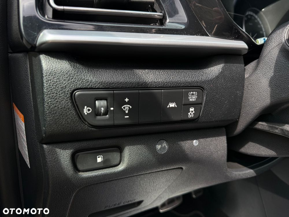Kia Niro 1.6 GDI 2WD Vision - 25