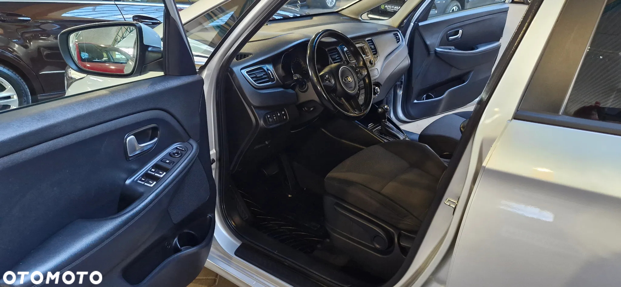 Kia Carens 1.7 CRDi XL 7DCT - 10