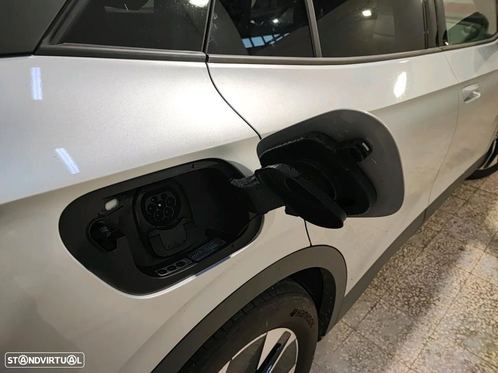 VW ID.4 77 kWh Pro Urban - 9